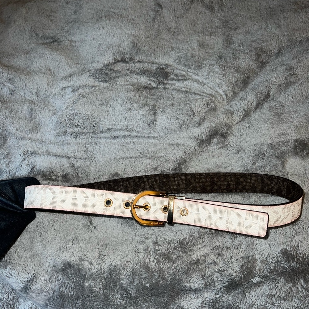 Michael Kors reversible belt